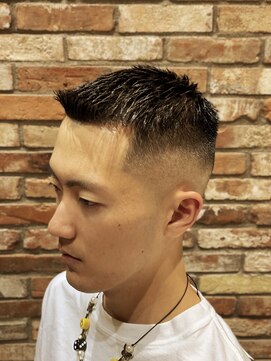 ヒロギンザバーバーショップ 丸の内店(HIRO GINZA BARBER SHOP) フェードカット×クルースタイル
