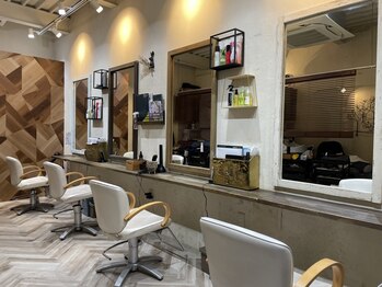 リッカヘアデザイン(lycka hair design)の写真/【茨木市駅3分】長年培った経験値で理想を汲み取る◎oggi otto,TOKIOTR×超話題のケアプロをお手頃価格で☆