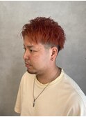 イメチェンレッドブリーチカラー刈り上げ束感ショート【新大阪】