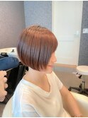 ナチュラル前下がりミニボブ