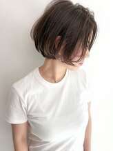 江坂で『大人女性らしい』ヘアを求めるならThe Ect iloへ【最高の技術、心地良い空間で憧れの髪型髪色に】