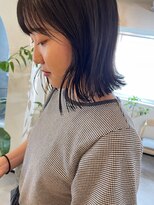 ユヌ(Une)&nbsp;切りっぱなしボブ　外ハネボブ