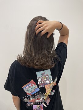 グランデ(GRANDE) ブリーチなしグレージュ/透明感カラー/パツッとミディ