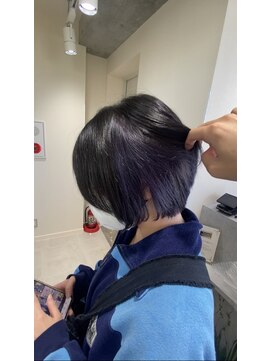 ナビバイケンジ(NaVI by KENJE) 《ショートボブ×インナーパープル》