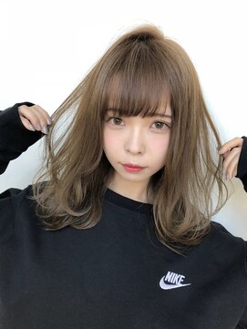 レイリー 原宿 表参道(Rayreee) 大人可愛い20代30代40代小顔似合わせ 原宿表参道ペールベージュ