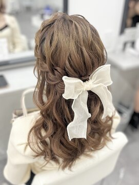 セラフィ(Seraphy) ふわふわ編み込みハーフアップ♪