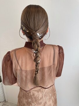 カシェ シモムラ(Cashe'e SHIMOMURA) タイトポニー