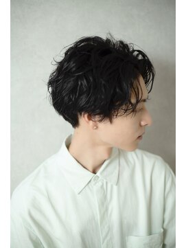 ユーフォリア 渋谷グランデ(Euphoria SHIBUYA GRANDE) メンズ　韓国風　無造作　センターパート　韓国風パーマｋ