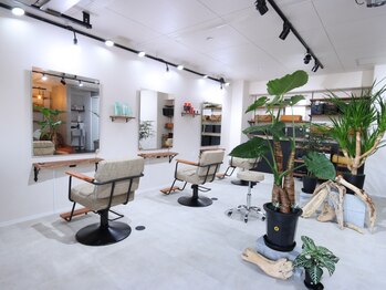 ハサミヤ(8338)の写真/【下郡/9時～24時迄営業】低価格×スピード×高技術を体験できる平日限定クーポンをご用意♪賢くお得に☆