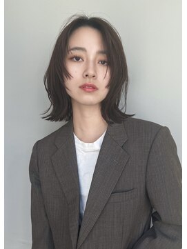 トリッカ 銀座(tricca) くびれボブ/ミディアムレイヤー/オリーブベージュ/艶カラー