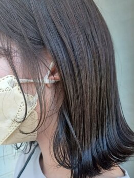 流行のレイヤーカットから、骨格にあわせた顔回りのカットで小顔みせ効果に★自分らしさの魅力を◎