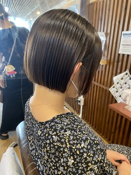 サンドレオ 新宿店(sand Leo) 黒髪ストンボブ縮毛矯正