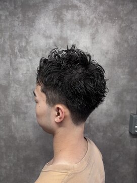 スピン 本八幡(SPIN) MEN’S HAIR/サーフカール/刈り上げセンターパート/本八幡