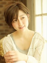 後頭部ボリュームパーマでスタイリングが簡単！大人ショート