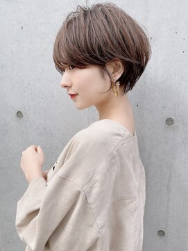 アンド ストーリーズ(&STORIES) 大人可愛い耳掛けマッシュショートボブアッシュブラウン小林