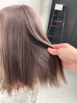 ココ 原宿(KOKO) #黒髪#小顔#クラゲヘアー#オリーブグレー#ココアベージュ#美髪