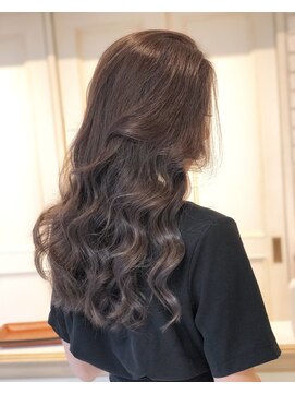 エリーツ 表参道(elyts) 《大人かわいい冬スタイル！》抜け感ヘア×冬カラー