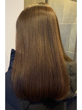 メゾン アヴァロ(Maison Avallo) #ツヤ髪ロング　#ブラウンベージュ