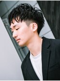 メンズ ツーブロック刈り上げ黒髪束感ショート