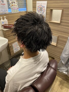 銀座マツナガ 神田店 20代30代メンズツイストパーマ束感オシャレ感ツーブロショート