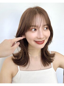 アフロートリノ(AFLOAT Leino) 小顔ヘルシーレイヤースタイル透明感カラー【修】20代30代40代