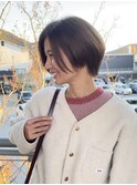 アッシュベージュな柔らかショートボブ