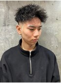 スキンフェード　短髪　ツイストパーマ　メッシュカラー　爽やか