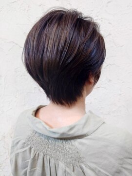 フロール(Flor) 【Flor_戸塚】*束感大人ショート＋グレージュ＊