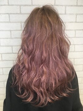 ルッソ(Lusso) ブリーチで透明感カラー！