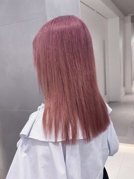 アールプラス 新宿(ar+) ピンクカラー