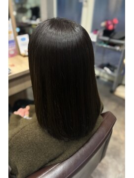 ビースリー ロア ミディアムヘアー 2024.11.14