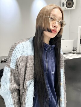 ココ 原宿(KOKO) ブリーチダークアッシュ似合わせカットミディアムレイヤーカット