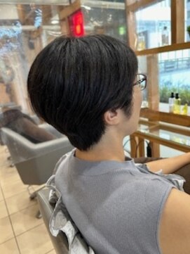 スタジオ アルファプラス 日暮里店(studio α+) ステップボーンカットカットボブショートハイライト白髪ぼかし