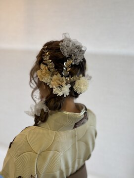 リリス(Lilith) 卒業式ヘアアレンジ