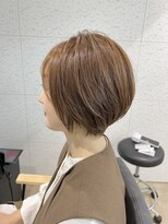 ビーヒアナウ N゜03 金沢駅西店(BE HERE NOW)&nbsp;大人ショート×ミルクティーベージュ