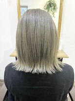 ハイナ(Hi...na)&nbsp;ダブルカラーアッシュグレージュ