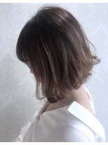 クロス(cRoss)&nbsp;ミディアム毛先カール