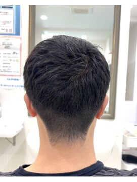 シルク(Silk) ツーブロック横6ミリ後刈り上げ9ミリ！