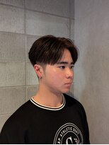 ワンワンオー バーバーショップ コンチネンタル(@110 BARBER SHOP continental)&nbsp;韓国風センターパートツーブロックアップバングツーブロック