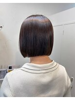 ロッカ(ROCCA) コンパクトな切りっぱなしボブ