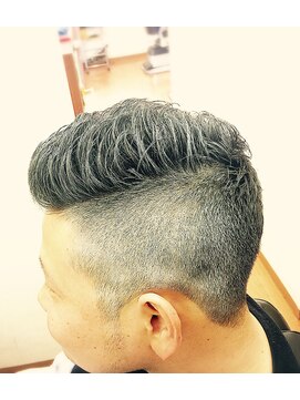 ヘアーサロン タナカ(Hair salon Tanaka) シルバーソフトモヒカン