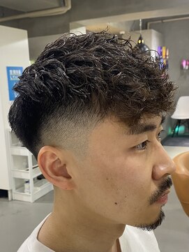 コースト(COAST) フェードカット/ツイストスパイラルパーマ◎富士吉田