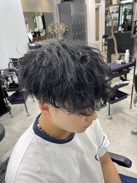 カンゴール サロン トウキョウ セントラル 原宿(KANGOL SALON TOKYO CENTRAL) 波巻きマッシュ