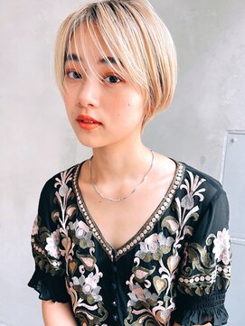 メーヴェ(Mowen) mowen 南堀江 クールショート×ミルクティーベージュ×外国人風