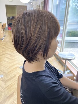 ハロー(...Hello) Helloシキダのナチュラルショート