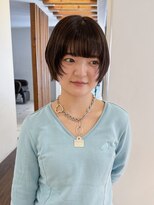 ローネス(LONESS)&nbsp;マッシュボブ　ショートボブ　前上がりボブ　シャギーボブ