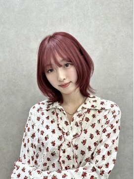 ロンド レア 天神大名店(Lond Le’a) ホワイトブロンド/外ハネボブ/美髪/ワイドバング/ブルーブラック