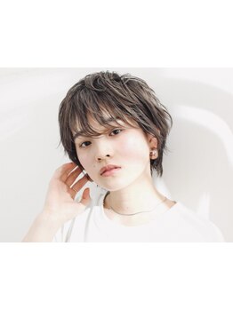 計算された美しいシルエットのスタイル。シンプルだからこその洗練された技術をご体感ください。