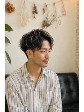 ウルスヘアー(ulus hair) 大人波巻きショート