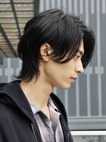 ガーデンヨコハマエスト(GARDEN YOKOHAMA est)&nbsp;ニュアンスパーマ　マッシュウルフ　センターパート　ミディアム